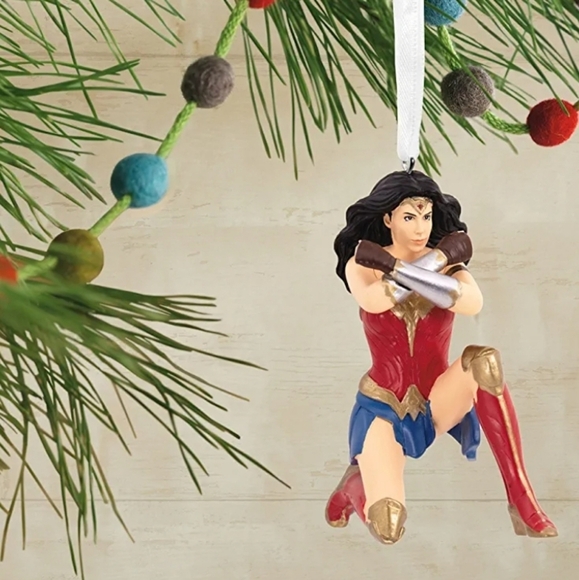 Hallmark DC Comics Wonder Woman 1984 Movie Christmas Ornament - Picture 5 of 5